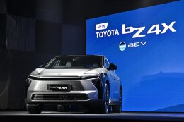 YARIS ATIV HEV
