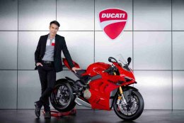 Ducati_Diavel_for_Bentley