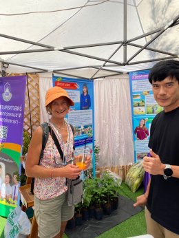 Participates in the "Agriculture and Tourism Festival: The Beautiful Flower Street by Kwan Phayao" Exhibition by School of Agriculture and Natural Resources