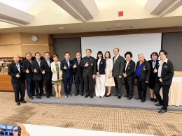 พญ.เพชรไพลิน พงษ์บริบูรณ์ ร่วมเป็นวิทยากรพิเศษในงานเสวนา "เพิ่มคุณภาพ เพิ่มพูนธุรกิจ" โดยชมรมบัวหลวงเอสเอ็มอี