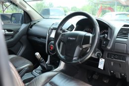 ISUZU D-MAX CAB 4 HI-LANDER 3.0 VGS Z PRESTIGE ปี 2013 ราคา 569,000 บาท
