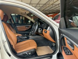 BMW 320D 2.0 F30 ICONIC  ปี 2016 ราคา 859,000 บาท