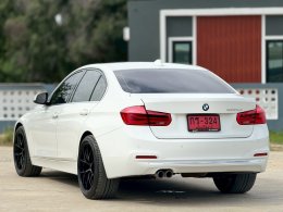 BMW 320D 2.0 F30 ICONIC  ปี 2016 ราคา 859,000 บาท