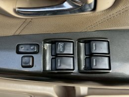 TOYOTA FORTUNER 3.0 V 4WD ปี2005 ราคา 299,000 บาท