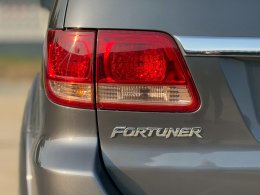 TOYOTA FORTUNER 3.0 V 4WD ปี2005 ราคา 299,000 บาท