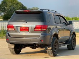 TOYOTA FORTUNER 3.0 V 4WD ปี2005 ราคา 299,000 บาท