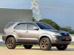TOYOTA FORTUNER 3.0 V 4WD ปี2005 ราคา 299,000 บาท