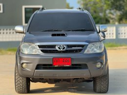 TOYOTA FORTUNER 3.0 V 4WD ปี2005 ราคา 299,000 บาท