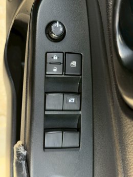 TOYOTA YARIS 1.2 J CVT HATCH ATปี2019 ราคา 369,000 บาท 