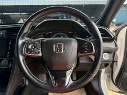 HONDA CIVIC FK 1.5 TURBO ปี2017 ราคา 729,000 บาท.