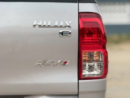REVO DOUBLE CAB 2.4 E (AB/ABS)  MTปี 2018 ราคา 499000 บาท 