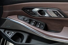 ฺBMW 330E 2.0 M SPORT AT (PLUG IN HYBRID) ปี 2022 ราคา 1,990,000 บาท 