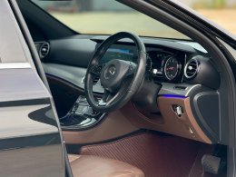 Mercedes-Benz E350e Exclusive Plug-in Hybridปี 2017 ราคา 899,000 บาท 