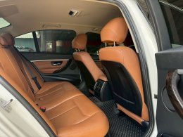 BMW 320D 2.0 F30 ICONIC  ปี 2016 ราคา 859,000 บาท 