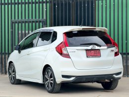 JAZZ 1.5 RS I-VTEC CVT HATCH (AB/ABS) AT ปี 2017 ราคา 489,000 บาท