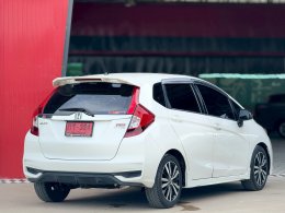 JAZZ 1.5 RS I-VTEC CVT HATCH (AB/ABS) AT ปี 2017 ราคา 489,000 บาท