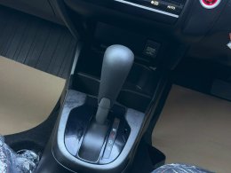 JAZZ 1.5 RS I-VTEC CVT HATCH (AB/ABS) AT ปี 2017 ราคา 489,000 บาท