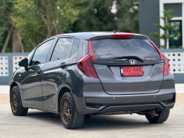 JAZZ 1.5 S I-VTEC MT HATCH (AB/ABS) MT ปี 2018 ราคา 429,000 บาท 