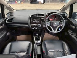 JAZZ 1.5 S I-VTEC MT HATCH (AB/ABS) MT ปี 2018 ราคา 429,000 บาท 