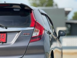 JAZZ 1.5 RS+ I-VTEC CVT HATCH  AT ปี 2019 ราคา 539,000 บาท 