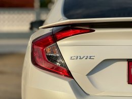 HONDA CIVIC FC 1.5 RS ปี 2017 ราคา 699,000 บาท 