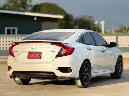 HONDA CIVIC FC 1.5 RS ปี 2017 ราคา 699,000 บาท 