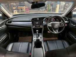 HONDA CIVIC FC 1.5 RS ปี 2017 ราคา 699,000 บาท 