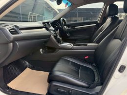 HONDA CIVIC FC 1.5 RS ปี 2017 ราคา 699,000 บาท 