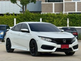 HONDA CIVIC FC E 1.8 ปี 2018 ราคา 549,000 บาท 
