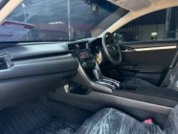 HONDA CIVIC FC E 1.8 ปี 2018 ราคา 549,000 บาท 