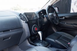 ISUZU D-MAX CAB 4 HI-LANDER 1.9 DDI Z PRESTIGE AT AB ABS ปี 2017 ราคา 729,000 บาท