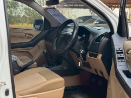 ISUZU D-MAX CAB 4 1.9 S MT (AB) ปี2017 ราคา379,000 บาท