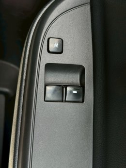 MITSUBISHI TRITON EXT. CAB 2.5 GLX MT (AB/ABS) ปี2021 ราคา399,000บาท