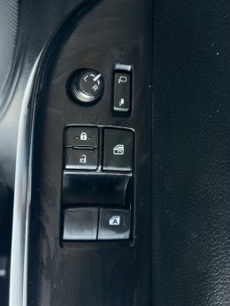 TOYOTA REVO SMART CAB 2.4 Z EDITION J PLUS MT ปี2019 ราคา399,000บาท