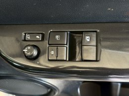 TOYOTA HILUX REVO SMART CAB2.4PRERUNNER E AT ปี2018 ราคา499,000บาท