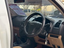 ISUZU D-MAX CAB 4 1.9 S MT (AB) ปี2017 ราคา379,000 บาท