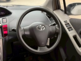 TOYOTA YARIS 1.5 J AT HATCH ปี2010 ราคา 149,000บาท