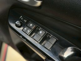 TOYOTA YARIS ATIV 1.2 HIGH CVT AT (AB/ABS) ปี2019 ราคา389,000บาท