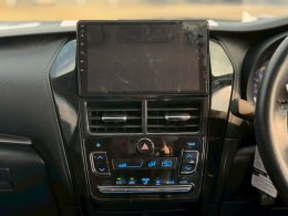 TOYOTA YARIS ATIV 1.2 HIGH CVT AT (AB/ABS) ปี2019 ราคา389,000บาท