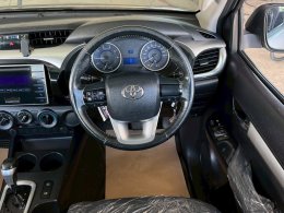 TOYOTA HILUX REVO SMART CAB 2.4 PRERUNNER E AT ปี2018 ราคา 499,000บาท