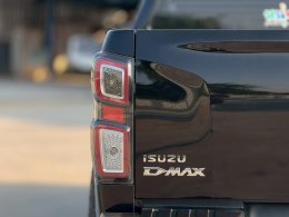 ISUZU D-MAX CAB 4 1.9 L MT (DA) ปี2021 ราคา 499,000บาท