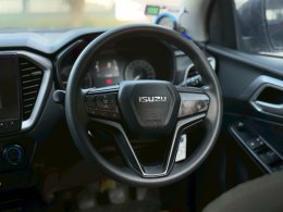 ISUZU D-MAX CAB 4 1.9 L MT (DA) ปี2021 ราคา 499,000บาท