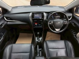 TOYOTA YARIS ATIV 1.2 SPORTPREMIUM CVT AT ปี2021 ราคา459,000บาท