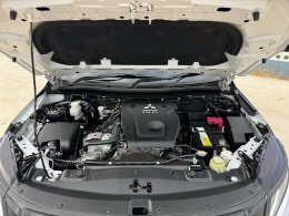 MITSUBISHI TRITON DUAL CAB 2.4 GLS MT 4WD (AB/ABS) ปี2022 ราคา599,000บาท