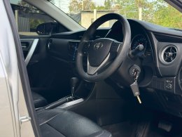 TOYOTA COROLLA ALTIS 1.8 E ปี2016 ราคา419,000บาท