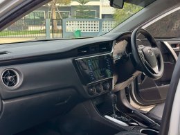 TOYOTA COROLLA ALTIS 1.8 E ปี2016 ราคา419,000บาท