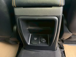 FORD RANGER DUAL CAB 2.2 HI-RIDER FX4 AT (AB/ABS) ปี2020 ราคา500,000บาท