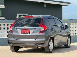 HONDA JAZZ 1.5 V I-VTEC CVT HATCH AT ปี 2019 ราคา 439,000 บาท