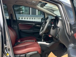 HONDA JAZZ 1.5 V I-VTEC CVT HATCH AT ปี 2019 ราคา 439,000 บาท