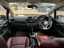HONDA JAZZ 1.5 V I-VTEC CVT HATCH AT ปี 2019 ราคา 439,000 บาท